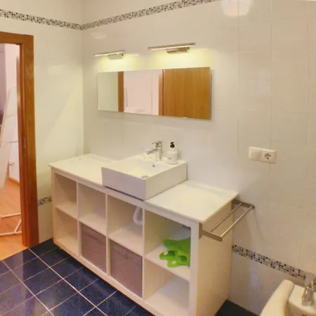 Five Beaches House * A Coruña